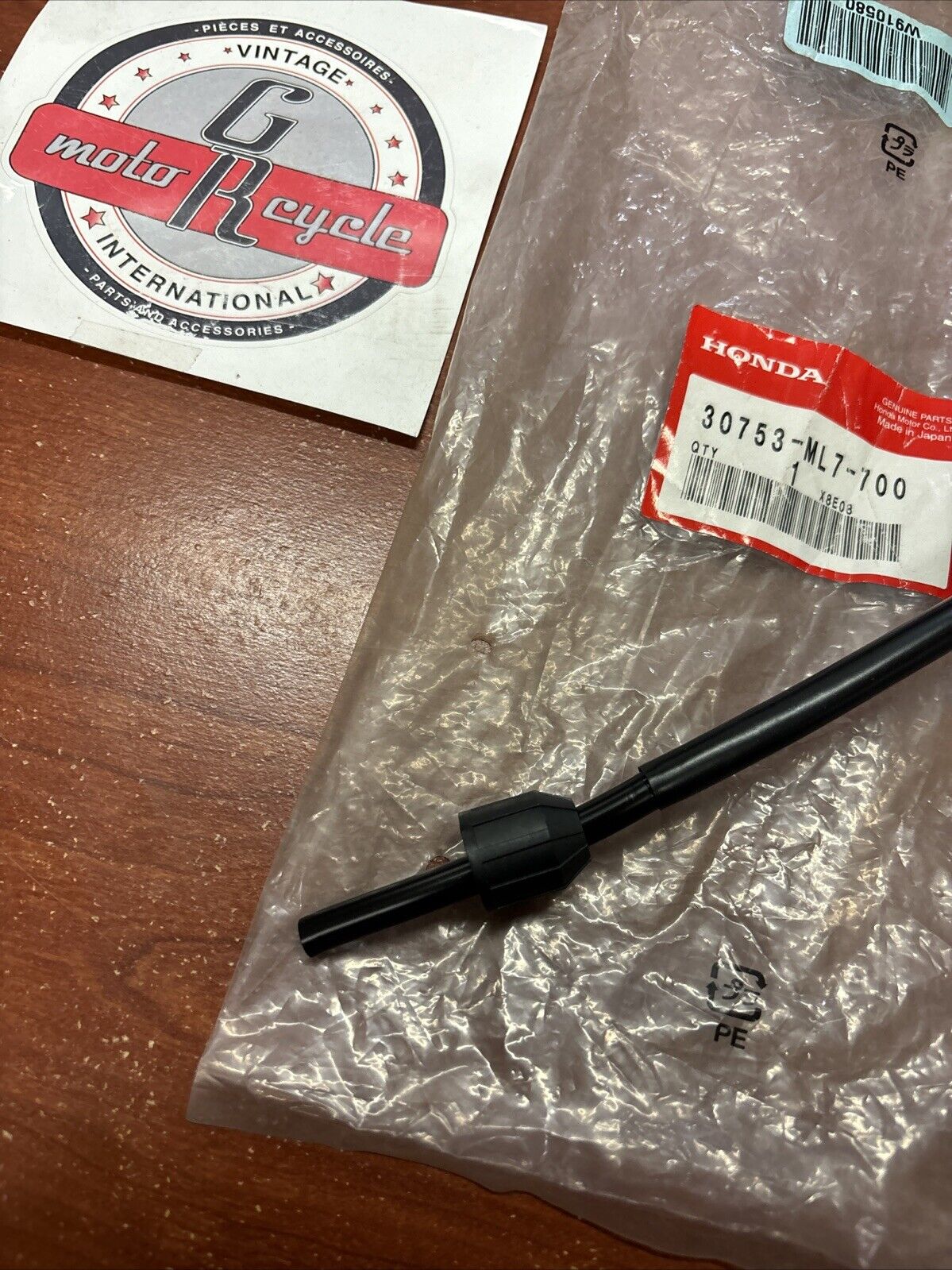 NOS Honda VFR700F VFR750F HIGH TENSION CAP 3 30753-ML7-700 H160