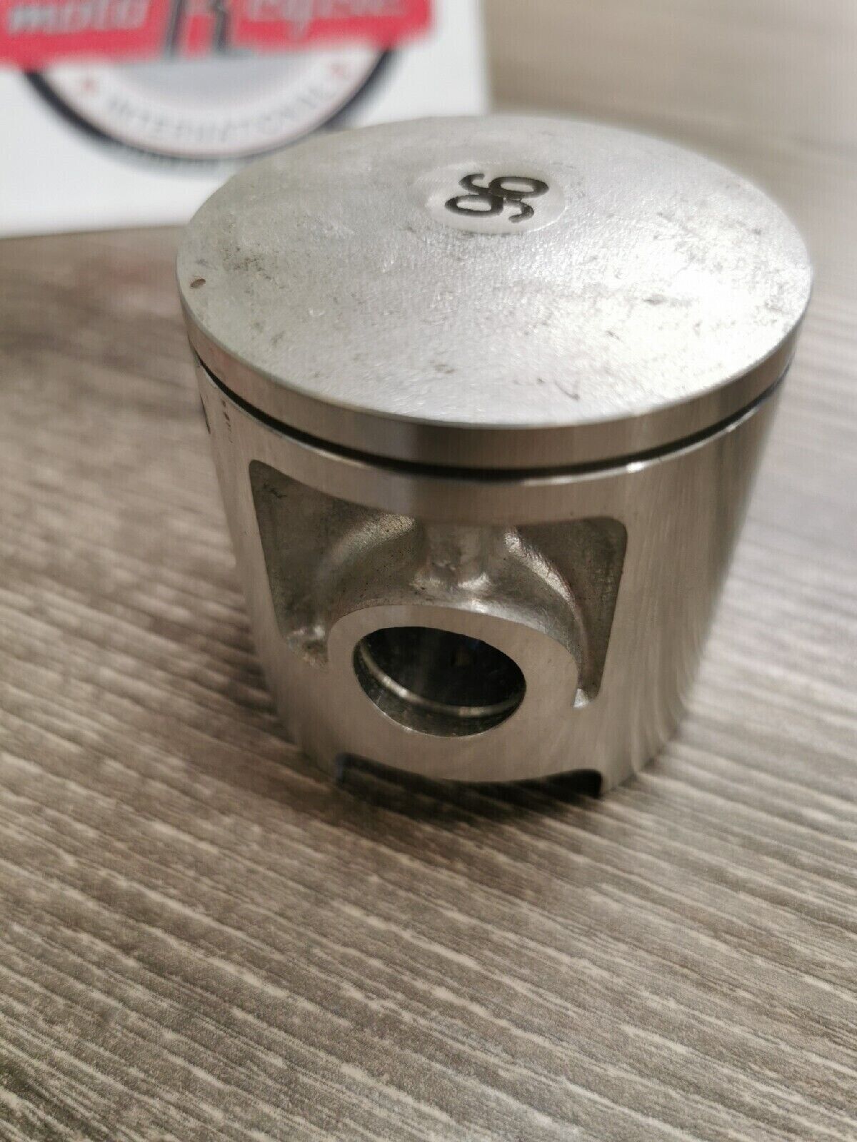 NOS YAMAHA YZ100 YZ125  1974 - 1977  PISTON STD   537-11631-02-96  Y53