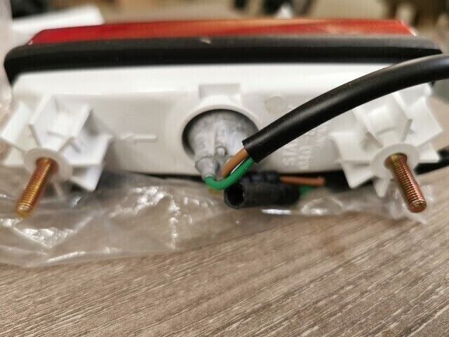 NOS HONDA TRX350 1986 - 1989 TAIL LIGHT ASSY 33700-HA7-671 H101