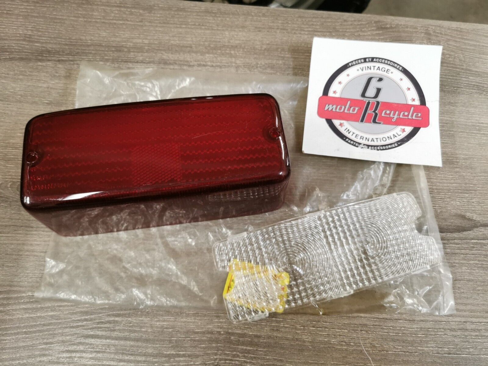 NOS Yamaha XS1100E XS1100G XS1100H XS750D Tail Light Lens 11-2250 J27