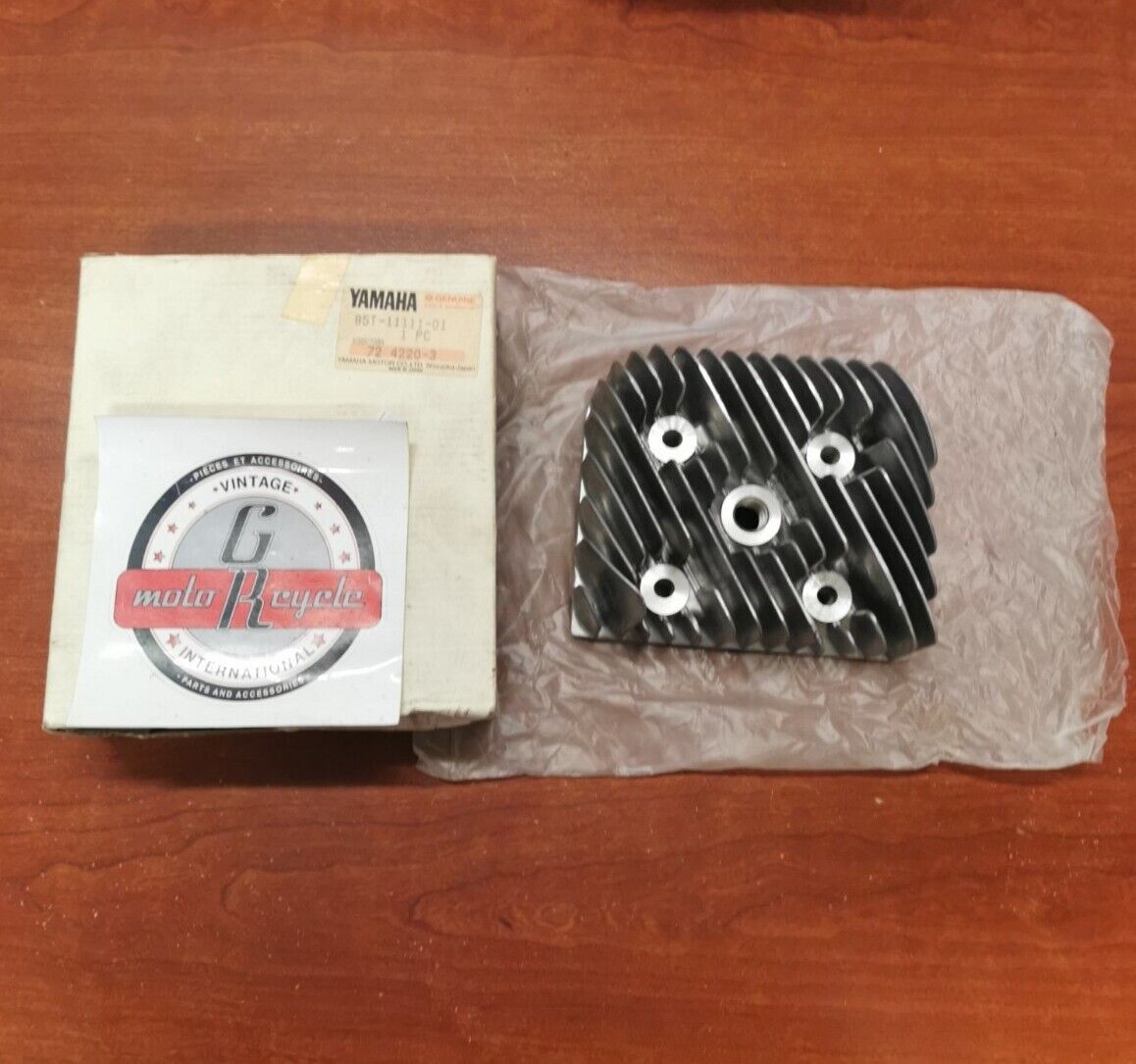 NOS Yamaha 1989 1990 ET400 CYLINDER HEAD 1 85T-11111-01-00 Y87