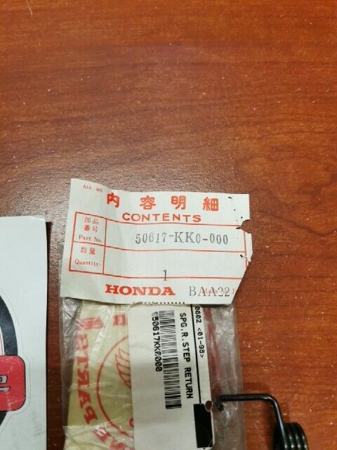NOS Honda 1984 XL250R XR200R XR250R R. STEP RETURN SPRING 50617-KK0-000 H152