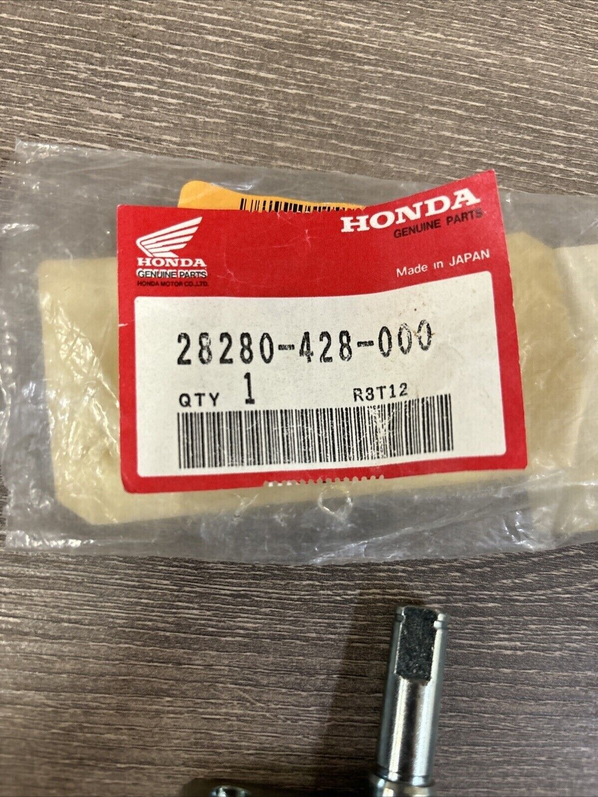 NOS Honda CB250RS XL250 XL500 XR250 XR500 FOLLOWER SHAFT 28280-428-000 H118
