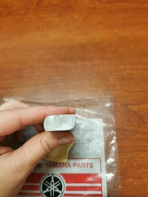 NOS Yamaha R3 TX650 XS1 XS2 YR1 YR2 CAMSHAFT 168-25351-00-00 Y167