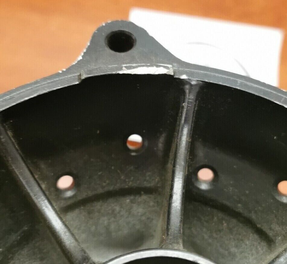 NOS Yamaha TT350 YZ250 TT600 REAR HUB 56A-25311-00-98 Y85