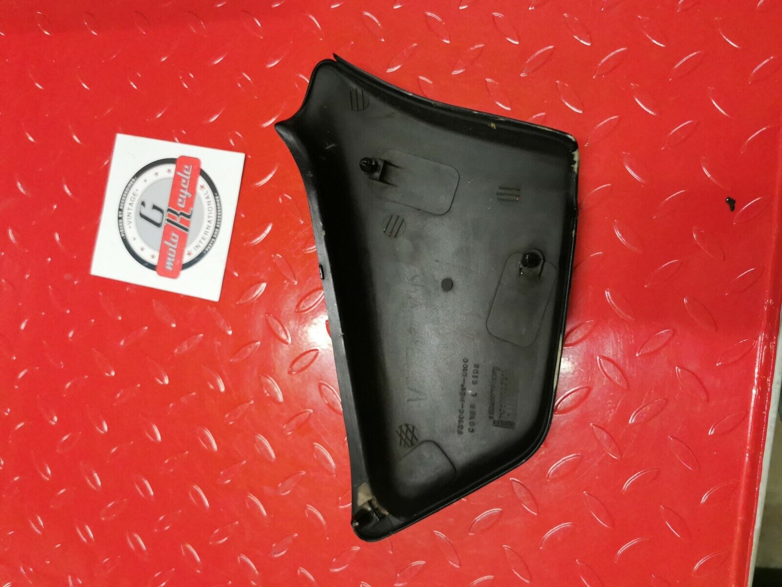 Honda VF750C V45 magna 1983 left side cover panel fairing 2