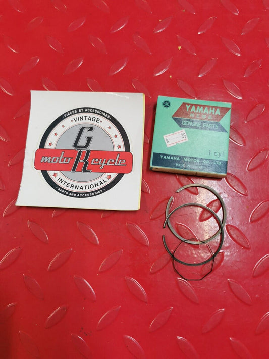 NOS YAMAHA PISTON RING SET 2ND 361-11610-22-00 Y32