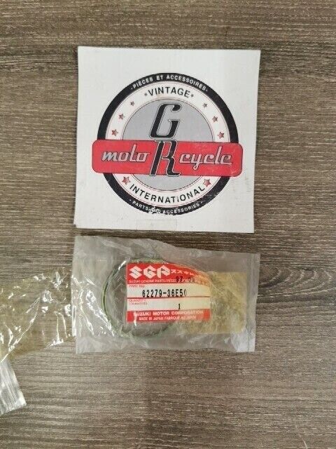 NOS SUZUKI  RM125 RM250 1996 - 2000 RING STOPPER 62279-36E50 S58
