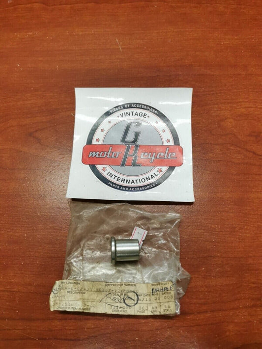 NEW NOS Yamaha YZ80 TTR125 XT125 XT200 FRONT WHEEL COLLAR 90387-126F8-00 Y93