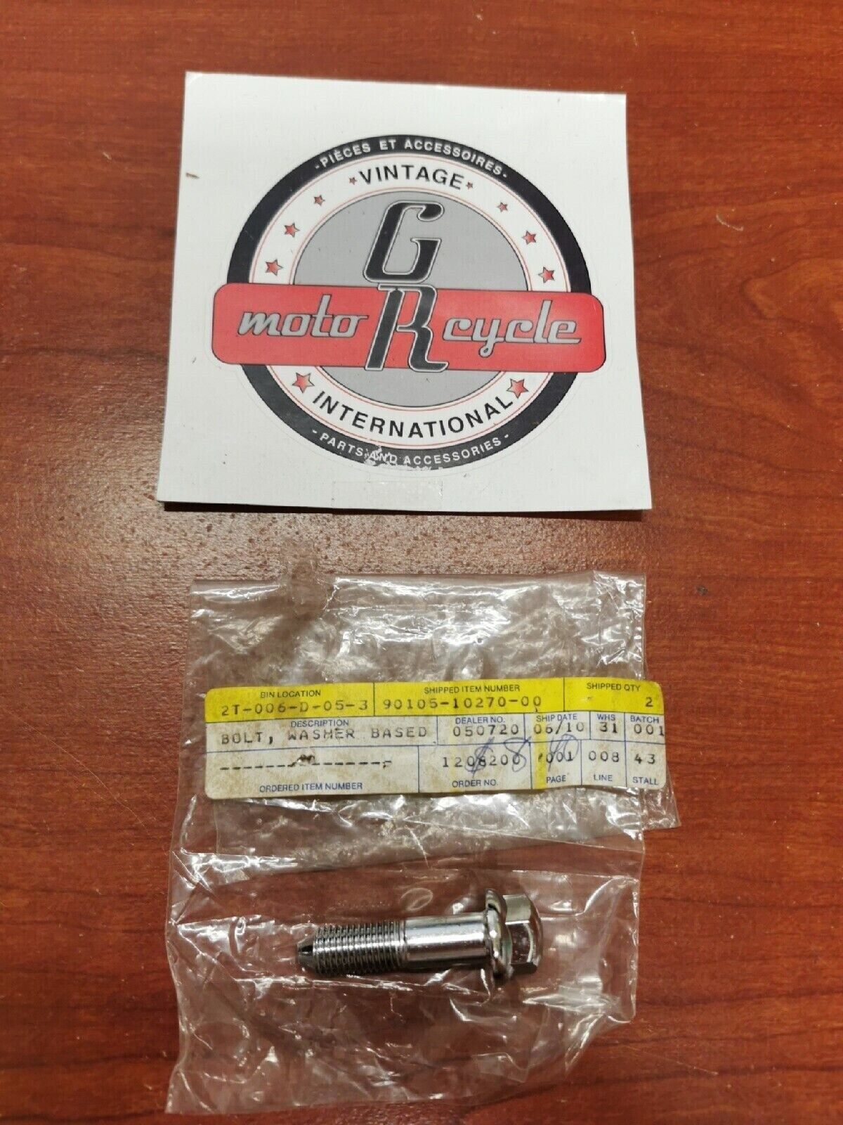 NOS Yamaha XVZ1200 WASHER BASED BOLT 90105-10270-00 Y68