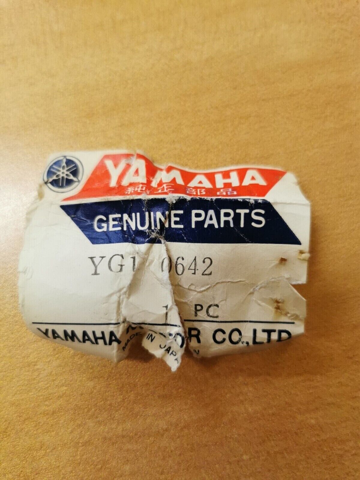 NOS YAMAHA VALVE THROTTLE  YG1 0642  Y38