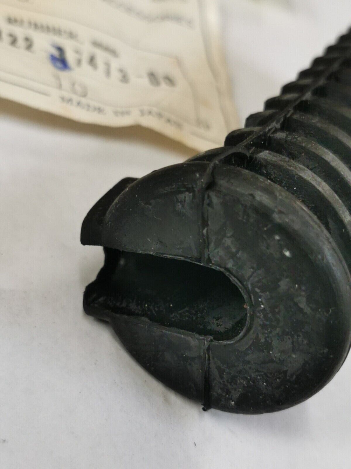 NOS CHARIOT CYCLE YAMAHA YCS1 YL2 FOOTREST COVER 122-27413-00-00 J23