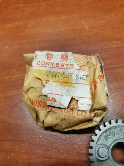 NOS Honda S50 S65 SECOND COUNTERSHAFT GEAR 23441-035-810 H80