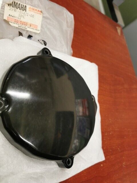 NOS Yamaha YZ125 CRANKCASE COVER 39W-15421-00-00 SUB 5X4-15421-00-00 Y107
