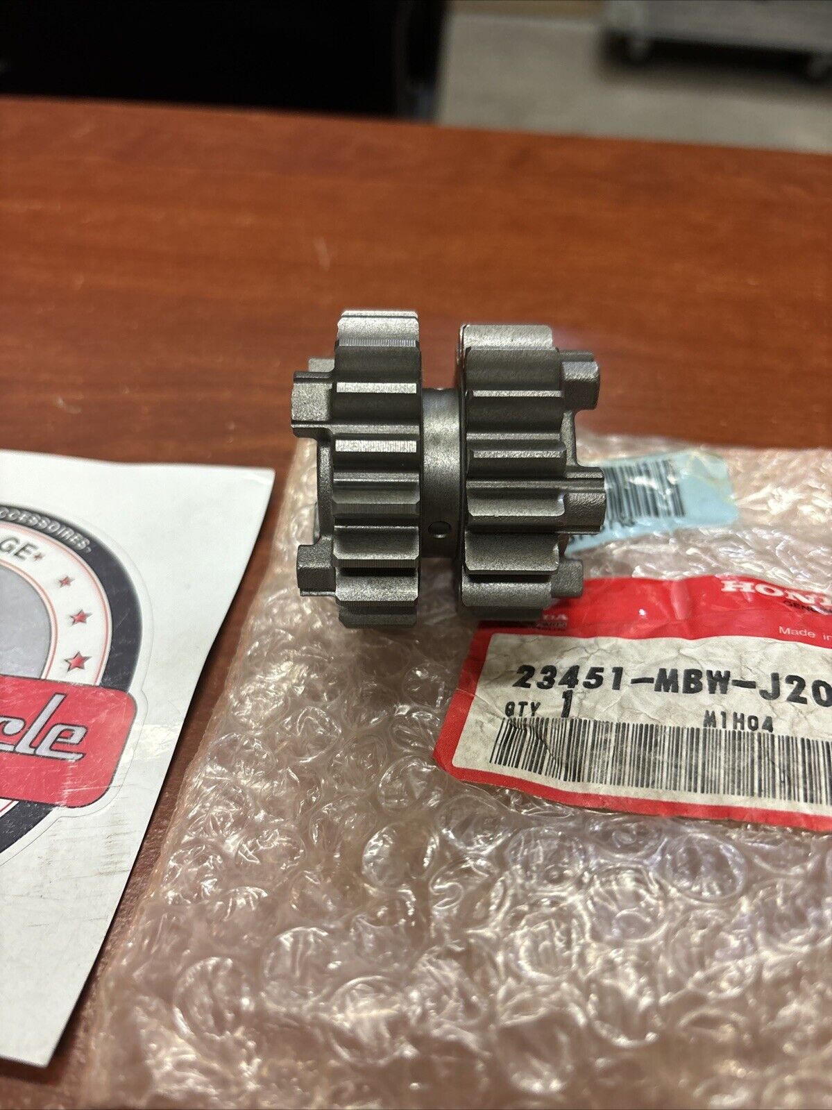 NOS Honda CBR600F M-3 M-4 GEAR 17T/19T 23451-MBW-J20 H168