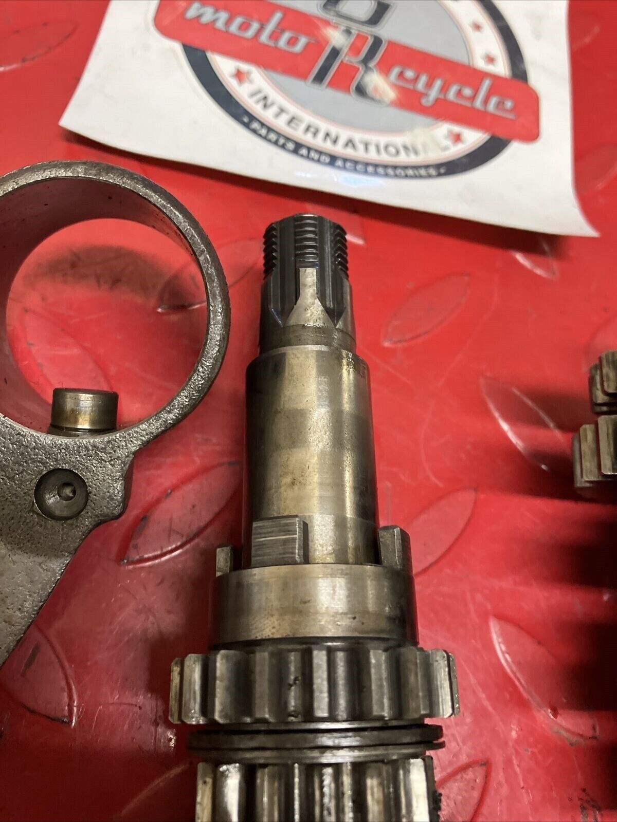 Suzuki TC125 1972 transmission shaft gear gearshift drum cam forks