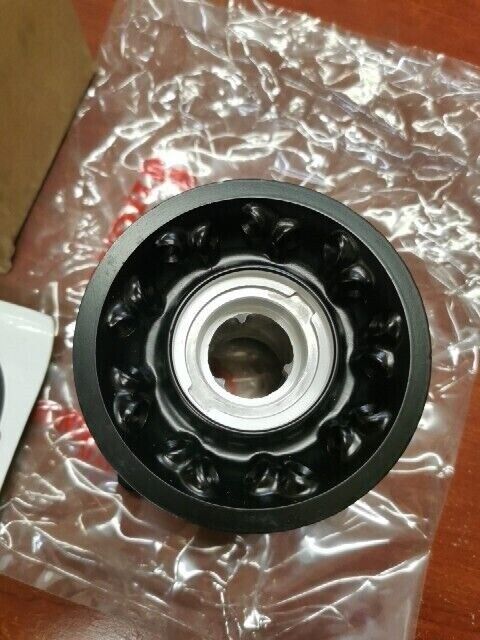 NOS Honda 1989 CR125R CR250R FRONT WHEEL HUB 44601-KZ4-000 H80