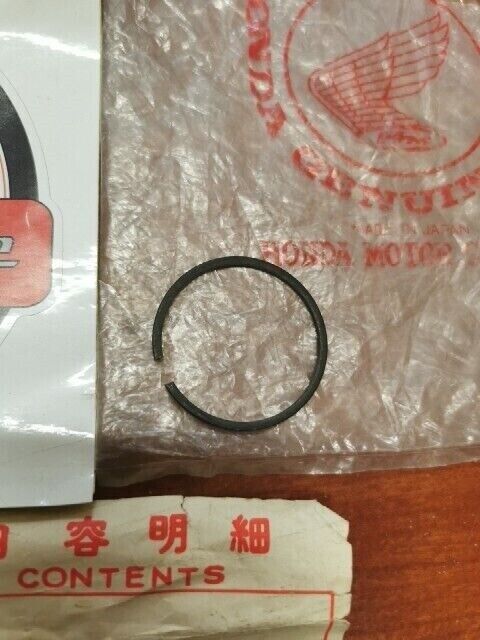 NOS Honda CB250 CB350 CB450 CB72 CB77 FORK VALVE STOPPER RING 51446-268-000 H71