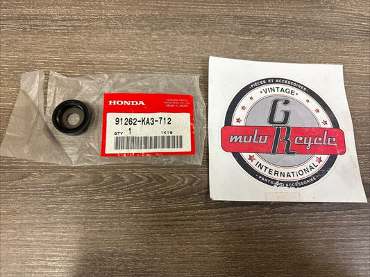 NOS Honda CR125R CR250R RUBBER CONNECTING ROD PIVOT SEAL 91262-KA3-712 H123
