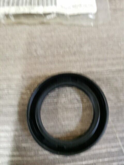NOS YAMAHA RD350LC XS400 XS500 XS750 YTZ250N RZ350 OIL SEAL 1UA-23145-00-00 Y104