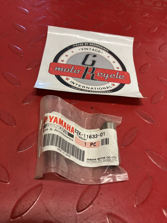 NEW NOS YAMAHA PISTON PIN 22K-11633-01-00 Y61