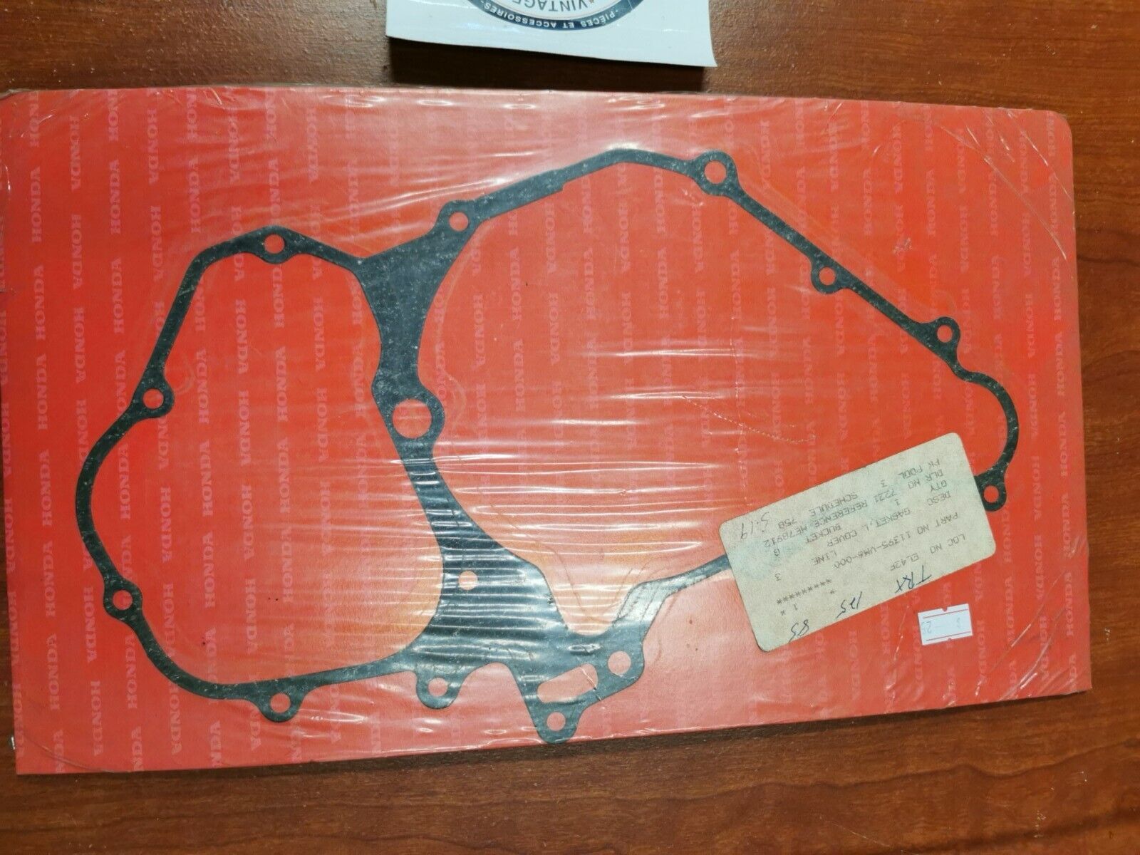 NOS Honda 1985 1986 TRX125 LEFT CRANKCASE COVER GASKET 11395-VM6-000 H67
