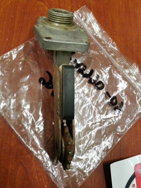 NOS Yamaha XS1 XS2 TX650 TENSIONER ARM ASSY 256-12220-02-00 Y102
