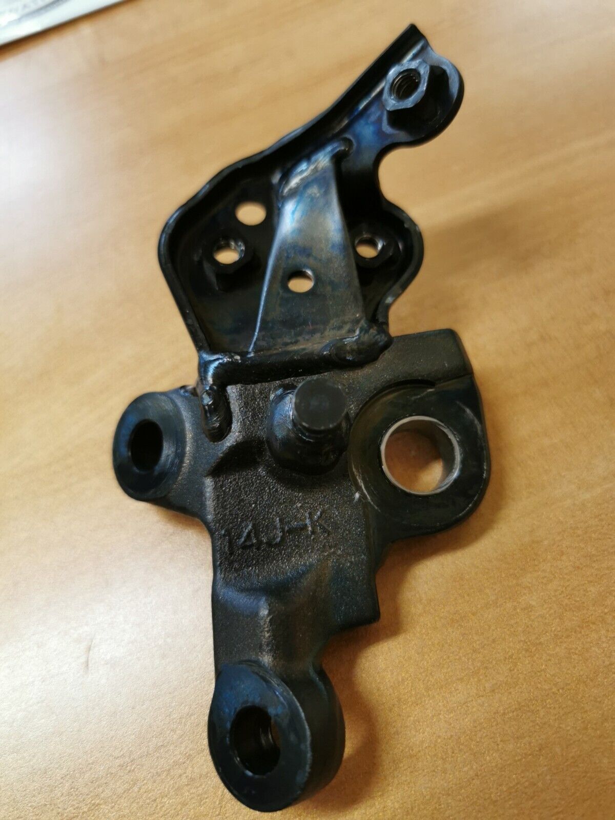 NEW TAKE OFF SUZUKI GSXR600 GSXR750 2013 - 2022 BRACKET  STAND 42330-14J01  S10