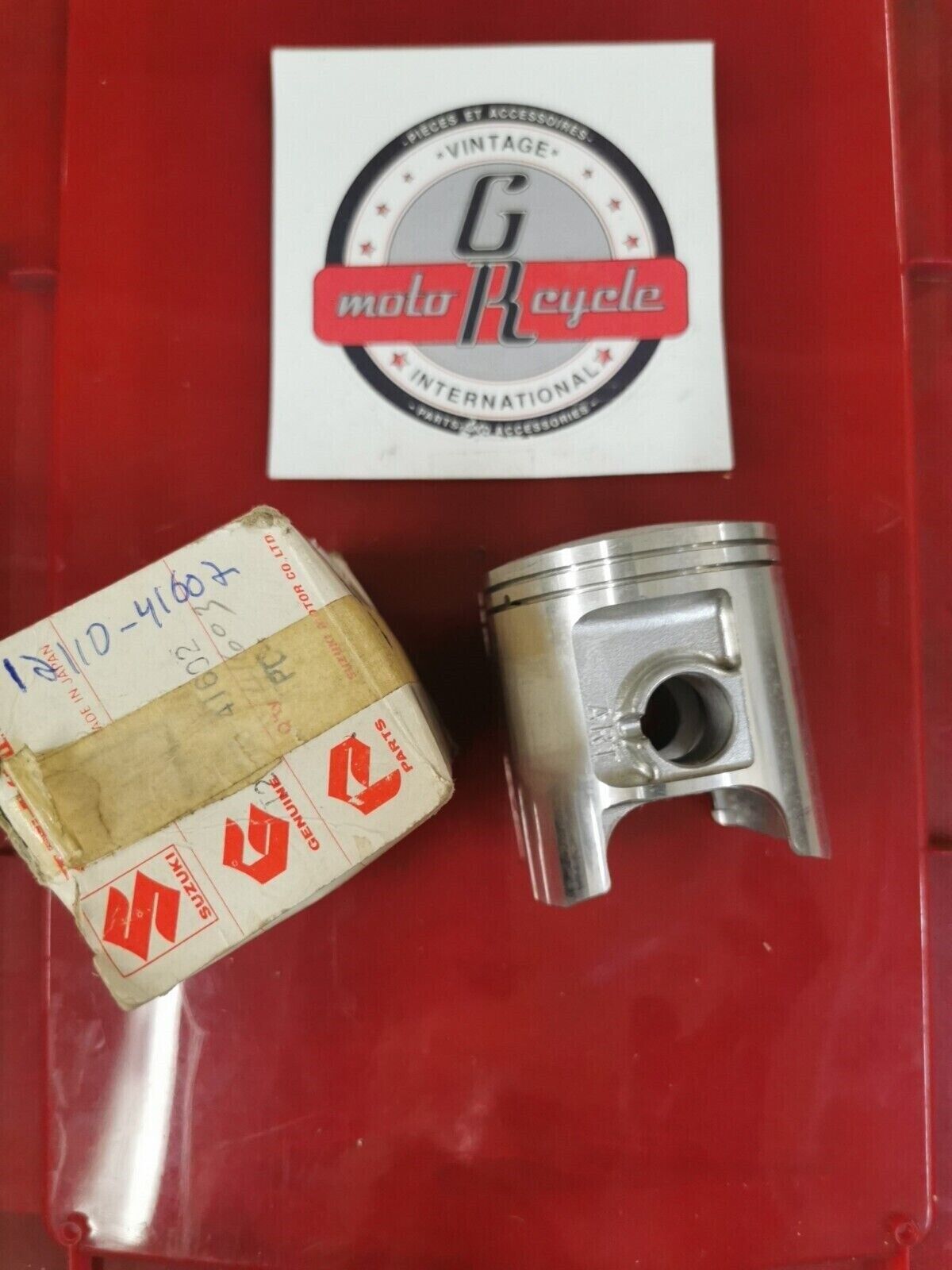 NOS SUZUKI PE250 RM250 1977 - 1978 PISTON 12110-41602 SUB 12110-41603 S23