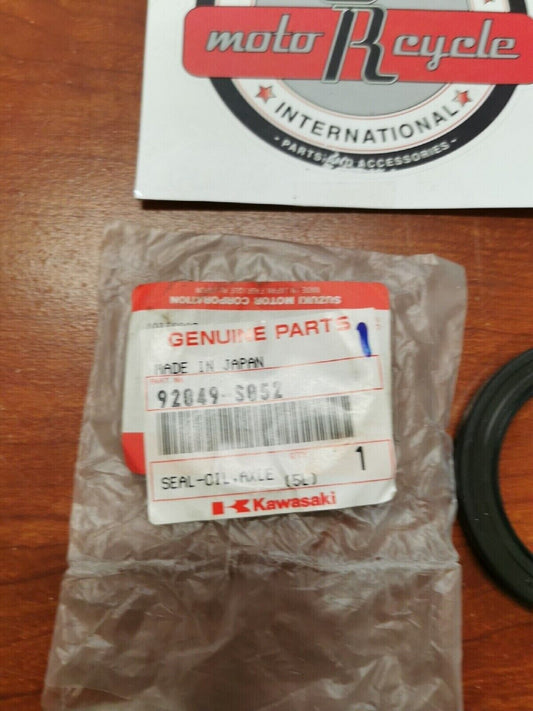 NOS Kawasaki 2003 - 2006 KSF400 OIL SEAL 92049-S052 K26