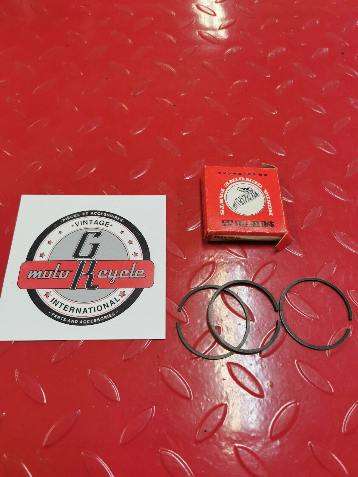 NOS Honda C200 CA200 CT200 PISTON RING SET KIT (0.75) 3RD O/S 13040-030-000 H6