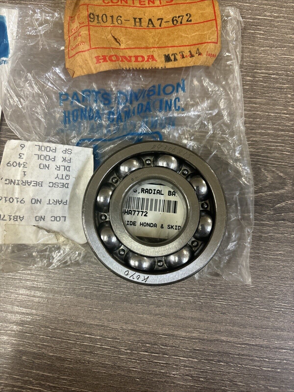 NOS Honda TRX350 TRX350D BEARING BALL 30X68X30 91016-HA7-772 H136