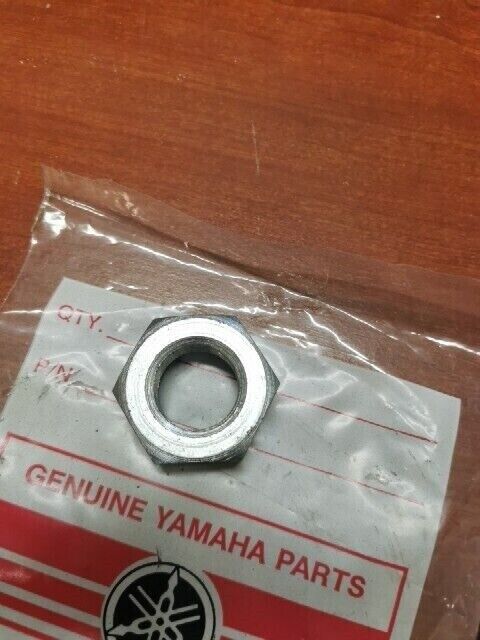 NOS Yamaha TX650 TX750 XS1 XS2 XS650 NUT 256-17463-00-00 SUB 90179-22022-00 Y124