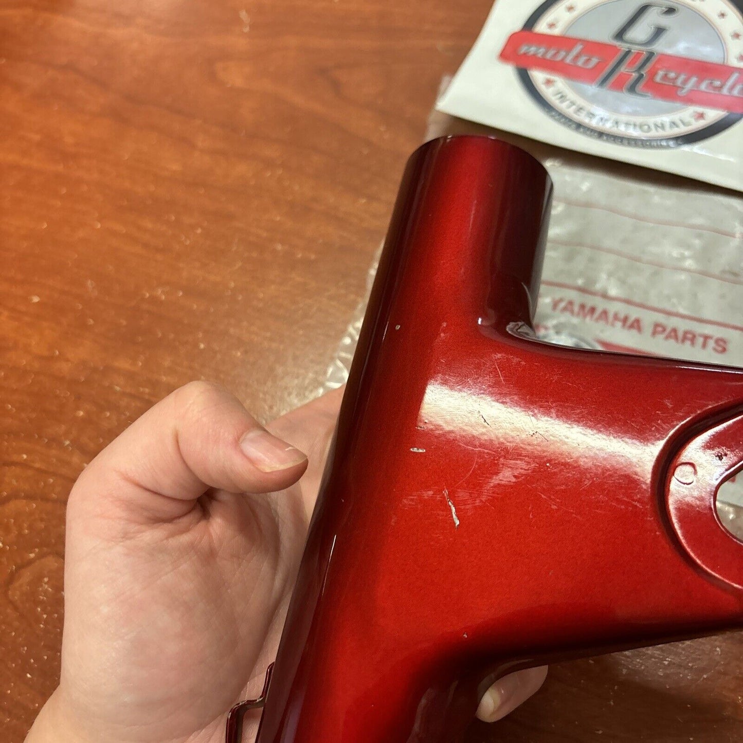 NOS Yamaha UPPER COVER KIT BRILLIANT RED 256-23121-61-63 256-23131-61-63 Y174