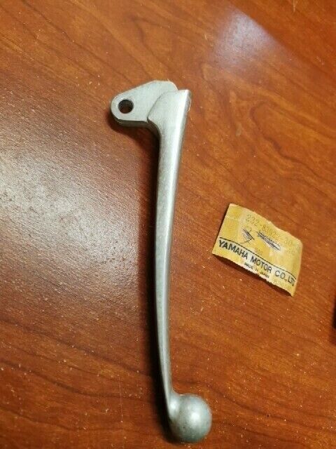 NOS Yamaha LEVER 232-83922-30-38 SUB 232-83922-31-38 2N3-83922-00-00 Y115