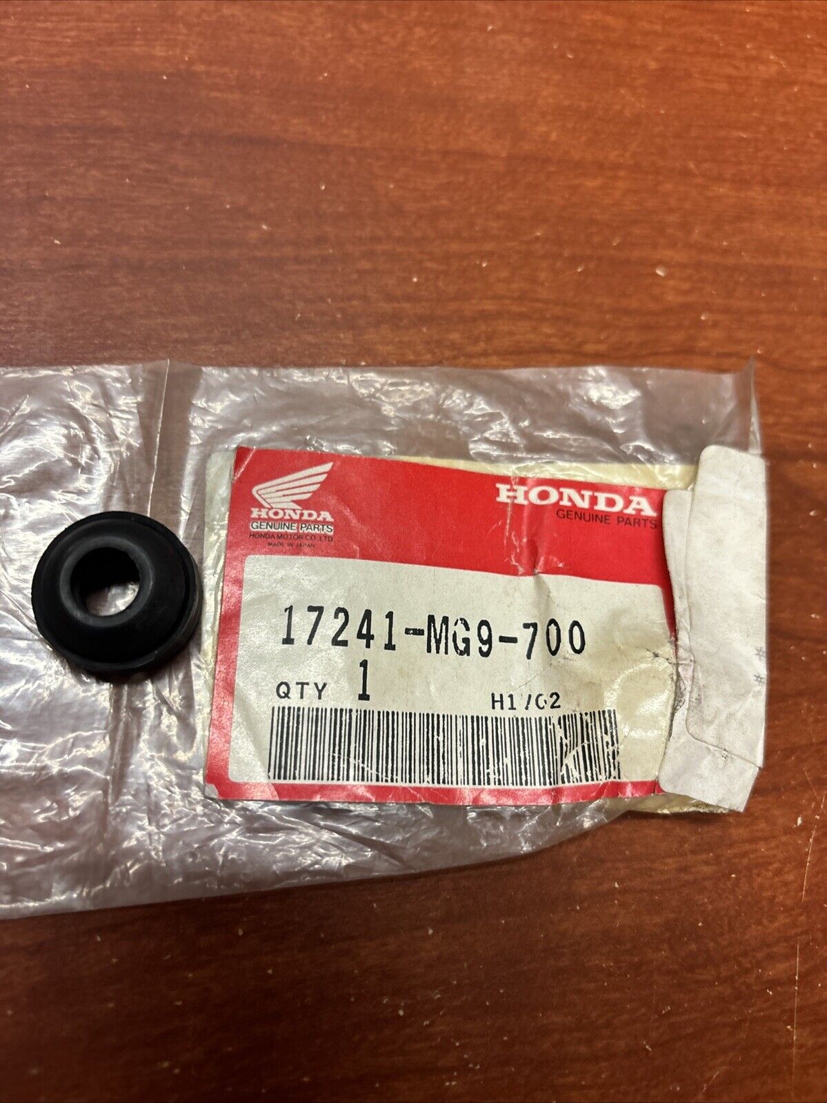 NOS Honda GL1200A GL1200D GL1200I BREATHER TUBE GROMMET 17241-MG9-700 H170