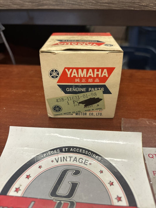 NOS Yamaha DT250 TY250 PISTON STD 0.98 438-11631-01-98 SUB 438-11631-01-96 Y175