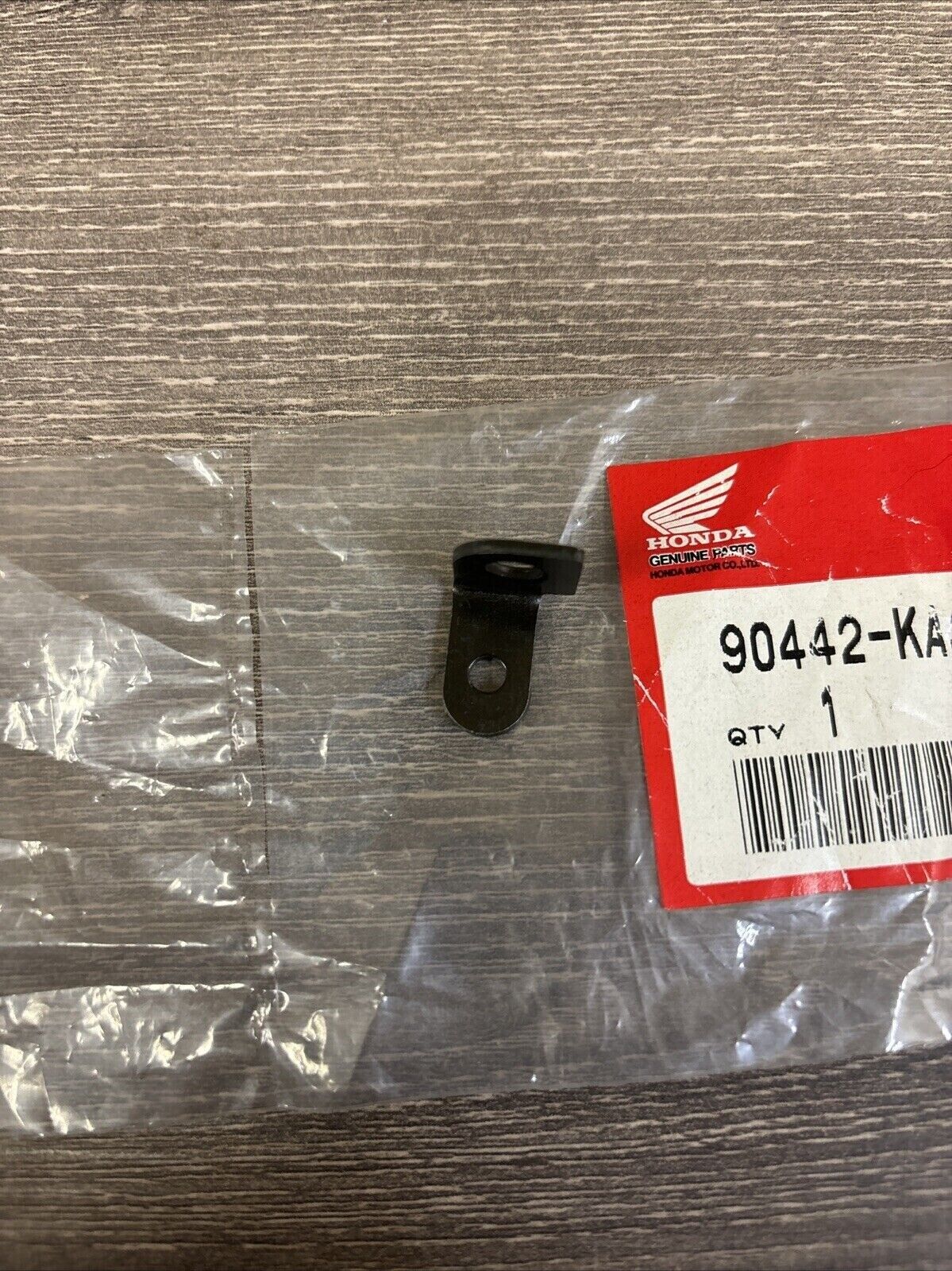 NOS Honda CR125R CR250R CR80R SPRING HANGER PLATE 90442-KA3-740 H124