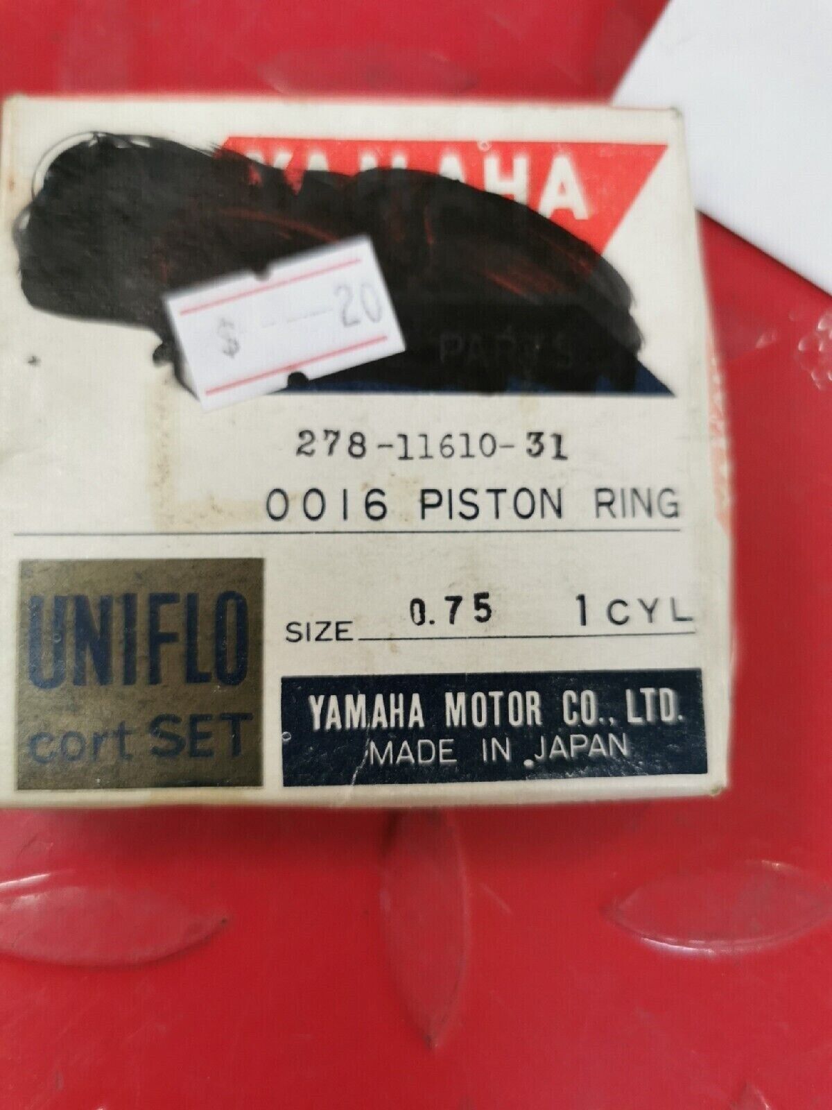 NOS YAMAHA R5  1970 - 1972  PISTON RING SET 0.75   278-11610-31-00    Y51