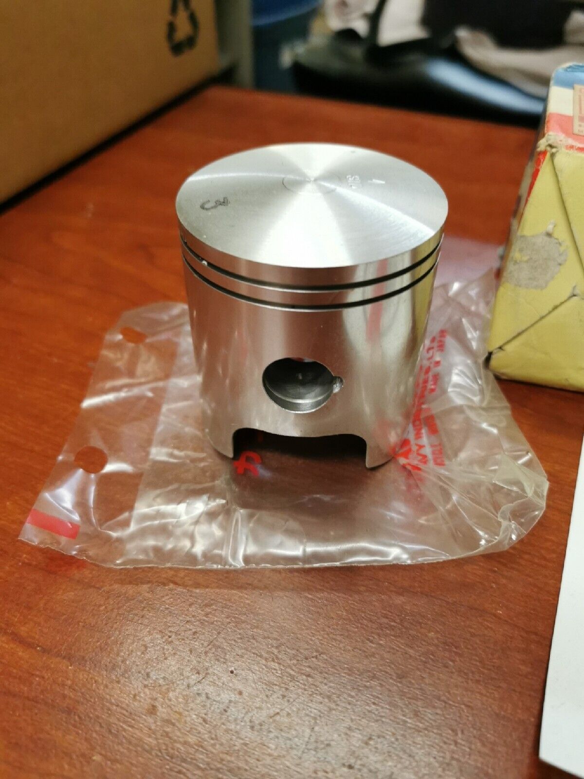 NOS Kawasaki 1971 1972 F8 PISTON STD 13001-046 K23