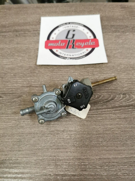 NOS HONDA VFR750S  1982 - 1985  PETCOCK ASSY 16950-MB0-701  16950-MB0-023 H44