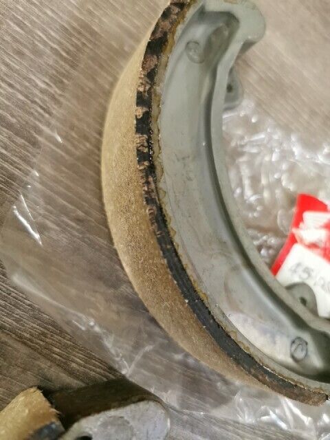 NOS HONDA CR250R CR450R XR250R  SHOE FRONT KIT BRAKE MCA QTY2 45120-MA0-771 H74