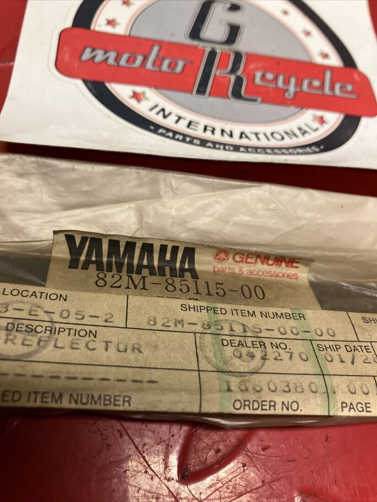 NOS YAMAHA REFLECTOR BASE 82M-85115-50-00 Y64