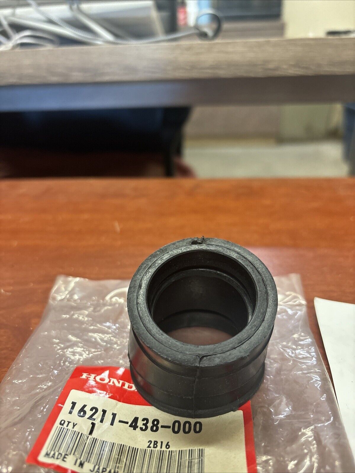 NOS Honda CB1100 CB900 CARBURETOR INTAKE BOOT INSULATOR 16211-438-000 H143