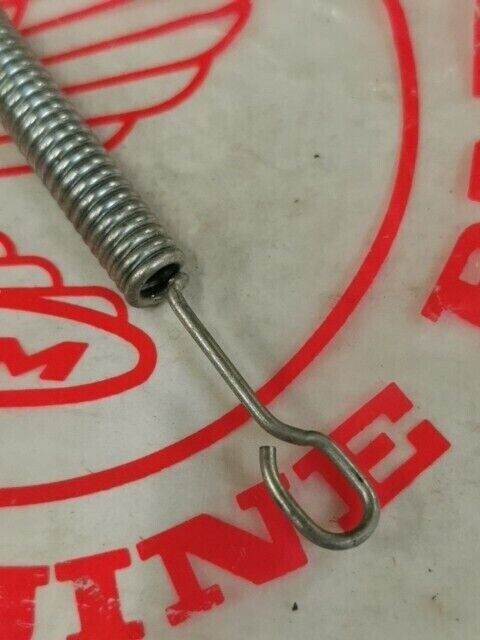 NOS HONDA C90  C95 C92 CA160 CA92 SPRING 43521-200-000 H70