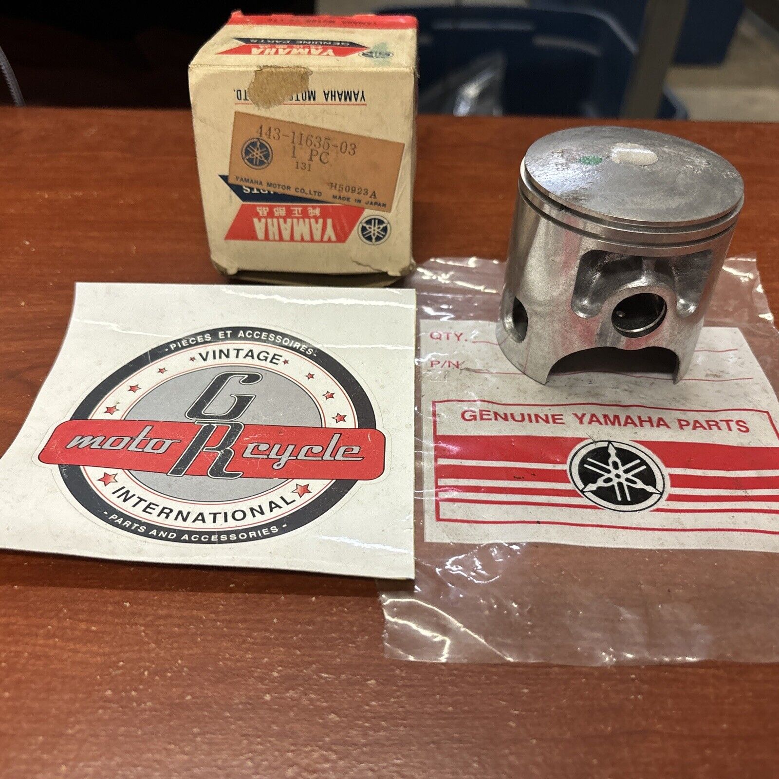 NOS Yamaha DT175 DT1C TY175 PISTON O/S 0.25 443-11635-03-00 Y175