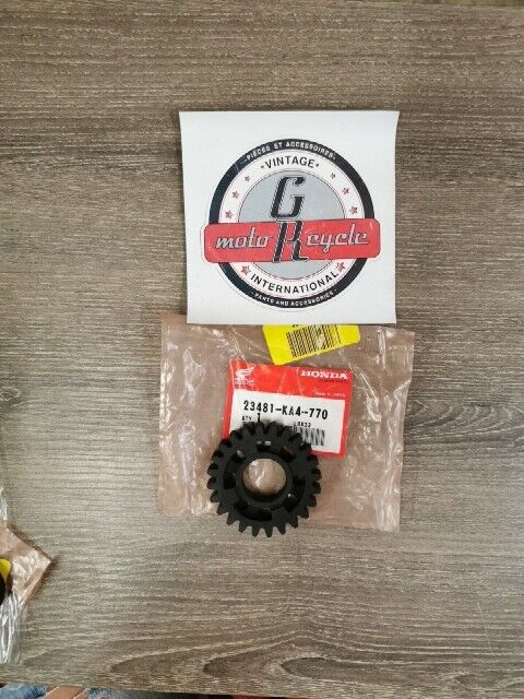 NOS HONDA CR250R 1985 1988 GEAR MAINSHAFT 24T 23481-KA4-770 H112