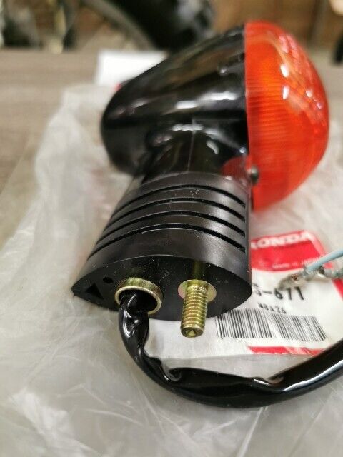 NOS HONDA CBR900RR CBR600RR TURN SIGNAL WINKER ASSY R FRONT 33400-MAS-671 H89