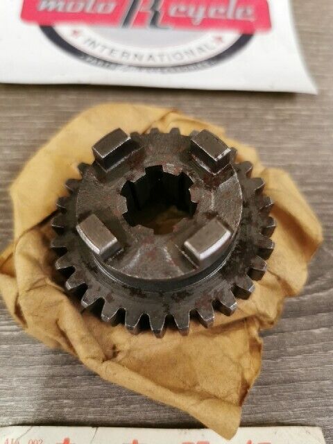 NOS HONDA S50 S65 1965 GEAR MAINSHAFT SECOND 2ND 23431-035-661 H88