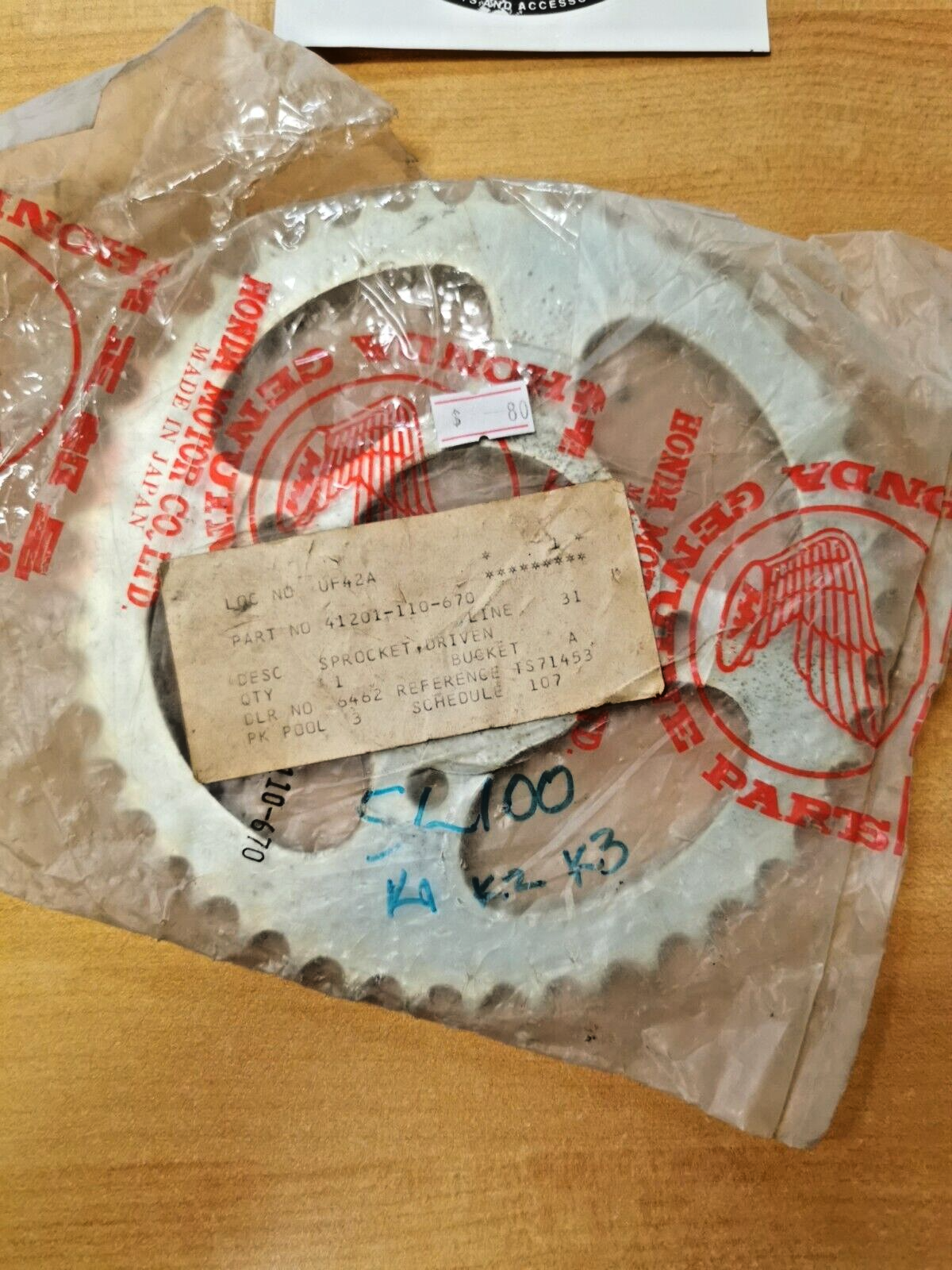 NOS HONDA  SL100 K1 K2 K3  SPROCKET DRIVEN  41201-110-670 H23